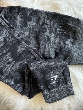 Gymshark Black & Gray Camo Seamless Leggings